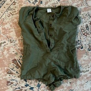 Old Navy Shorts Romper 6-12 months